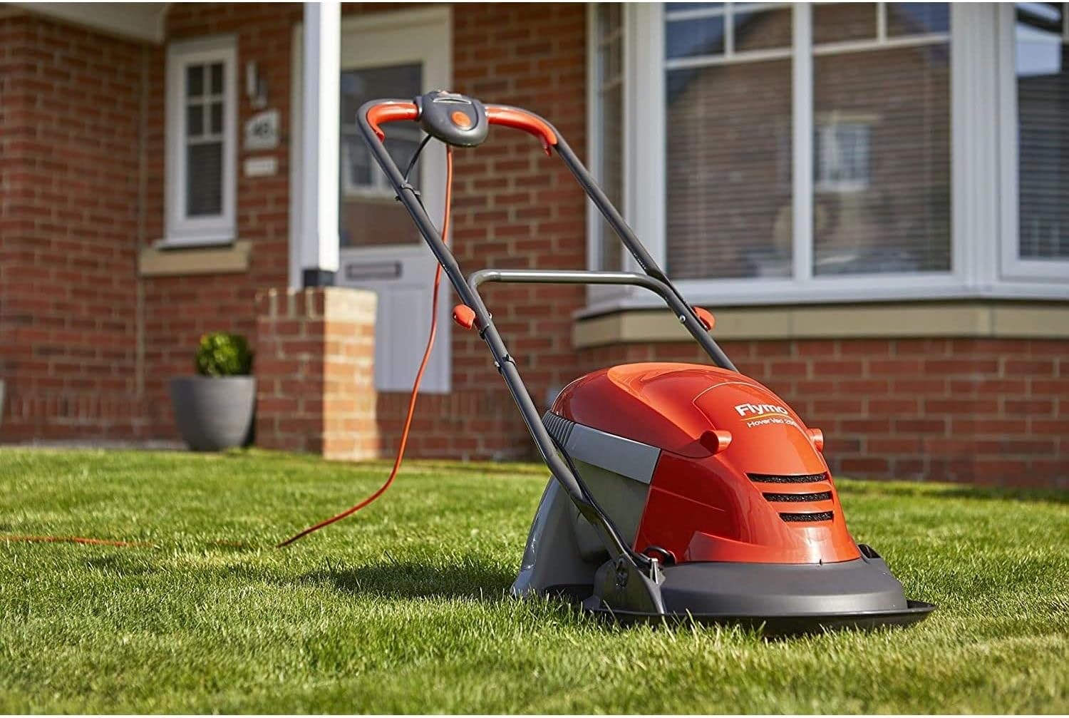 Flymo Hover Vac 250 Electric Hover Lawn Mower 25cm 1400W – Lightweight Corded Hover Mower with 15L Grass Box - Image 7