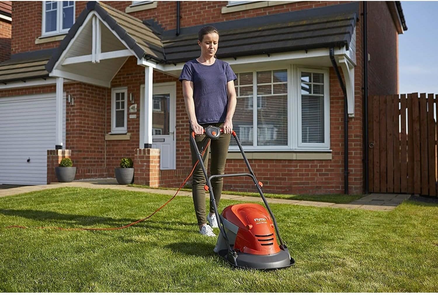 Flymo Hover Vac 250 Electric Hover Lawn Mower 25cm 1400W – Lightweight Corded Hover Mower with 15L Grass Box - Image 6